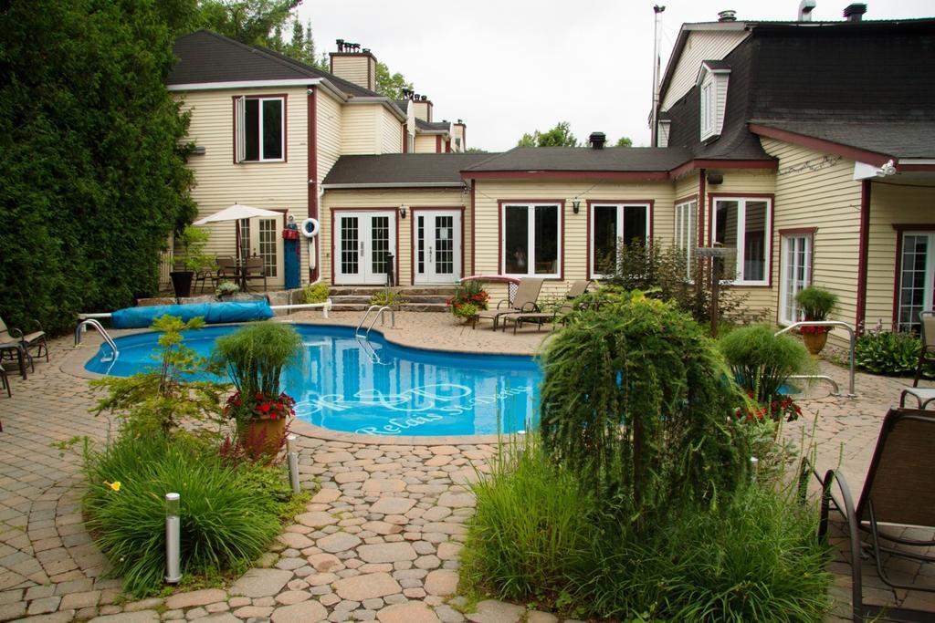Relais St-Denis Hotel Saint-Sauveur Bagian luar foto