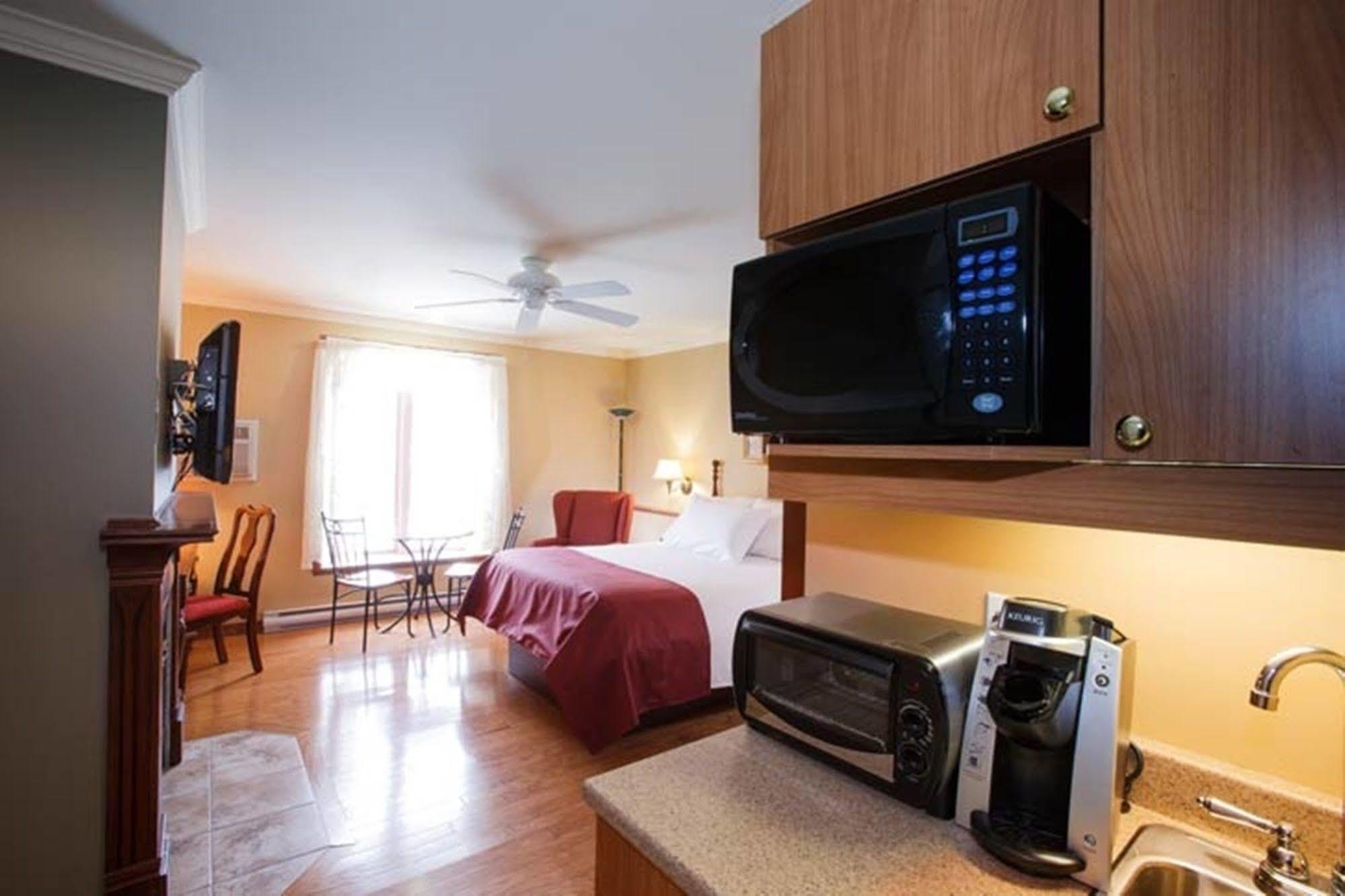 Relais St-Denis Hotel Saint-Sauveur Bagian luar foto
