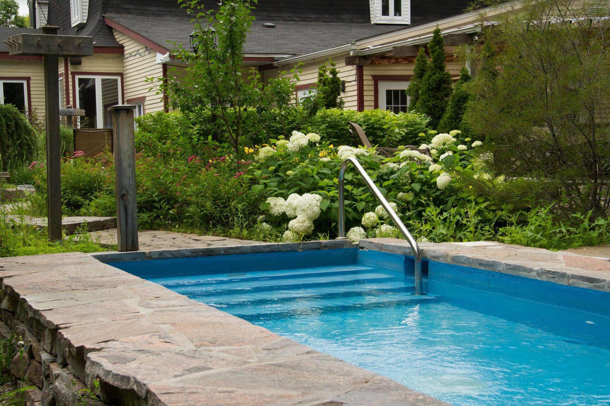 Relais St-Denis Hotel Saint-Sauveur Bagian luar foto